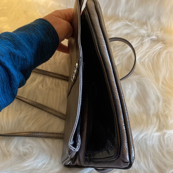 BRIGHTON ASHER organizer bag. Pewter/Grey cross body LIKE NEW condition - Picture 2 of 10